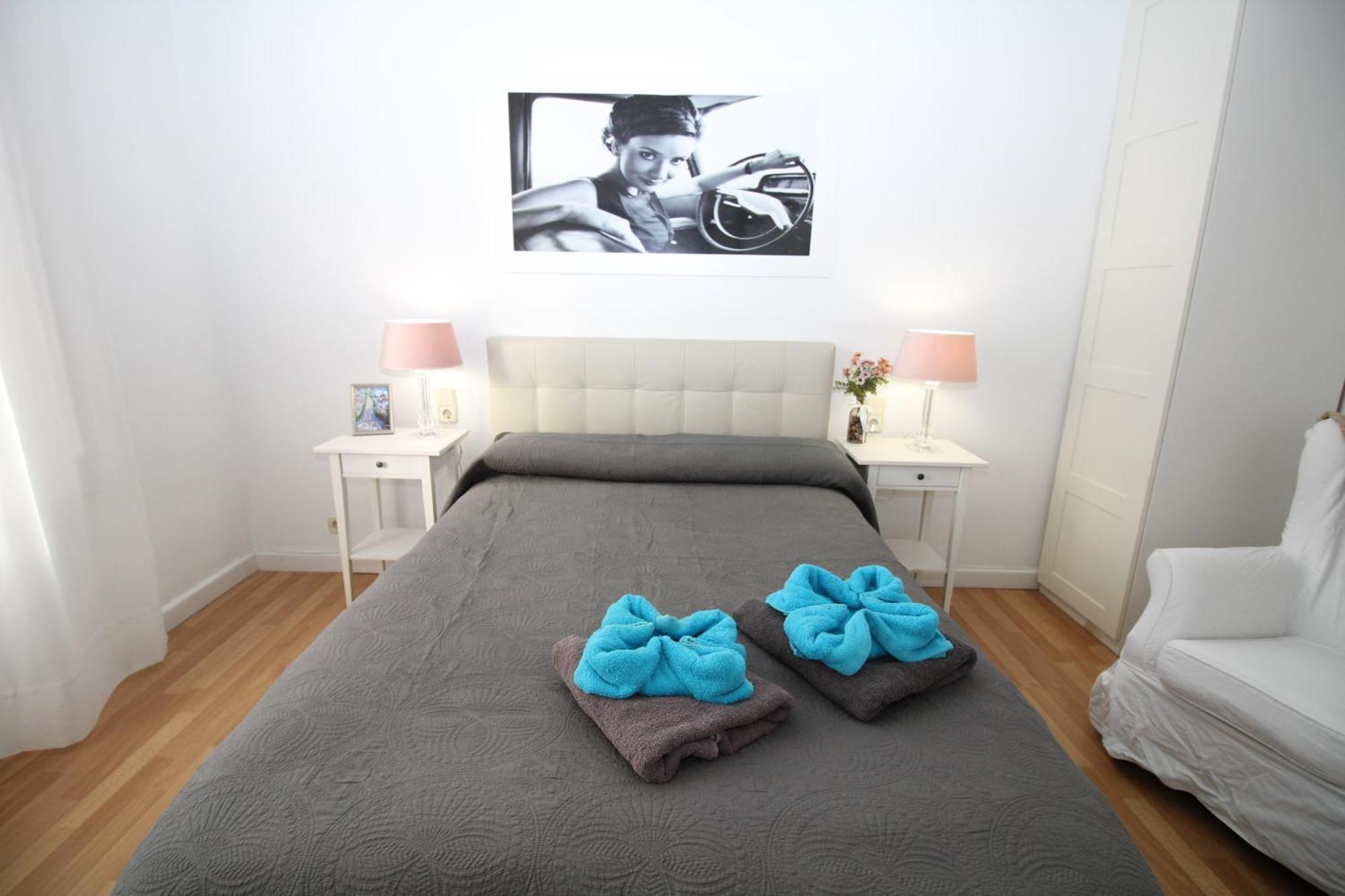 Rooms Tetu Barcelona Exterior photo