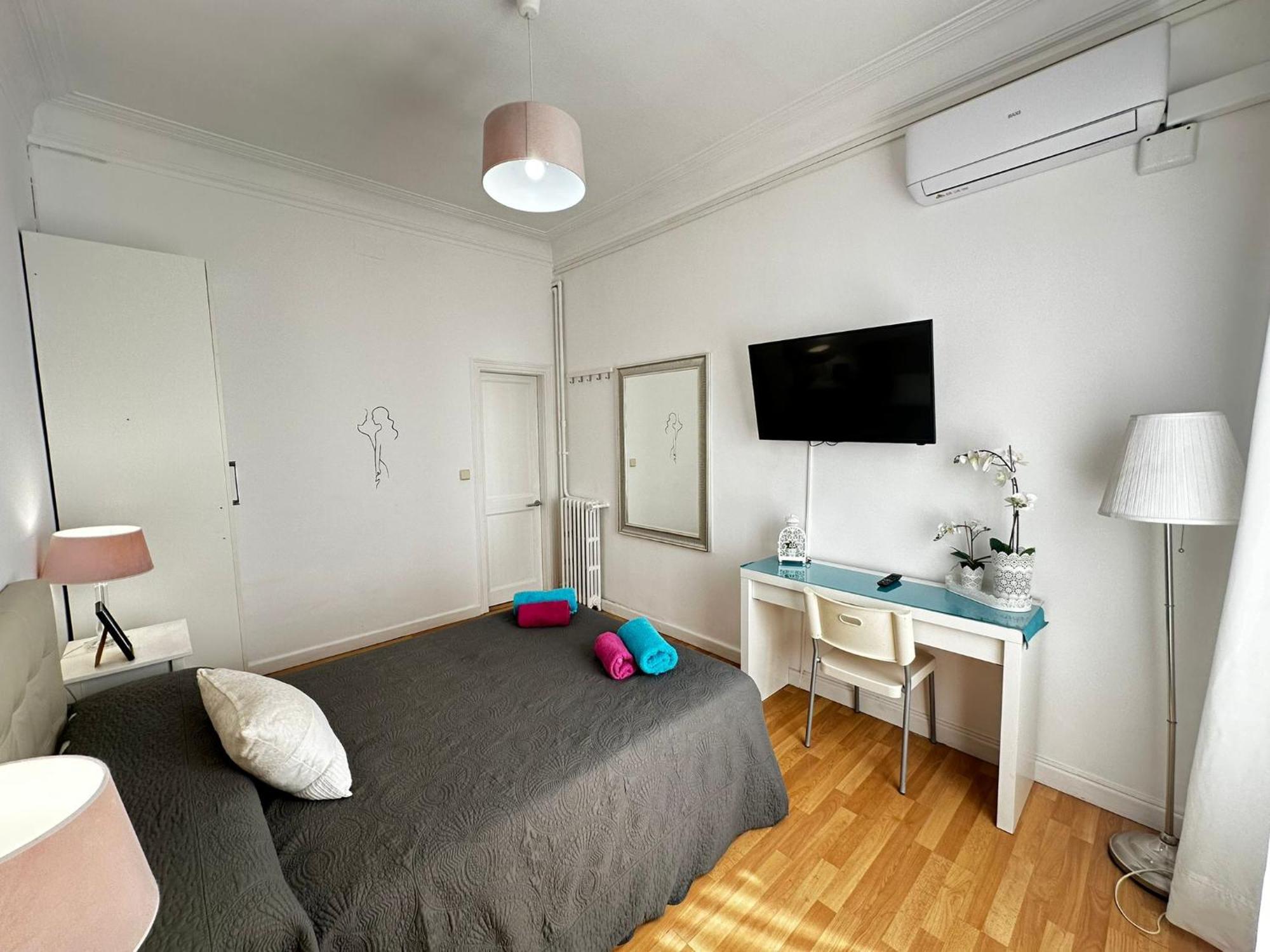 Rooms Tetu Barcelona Exterior photo